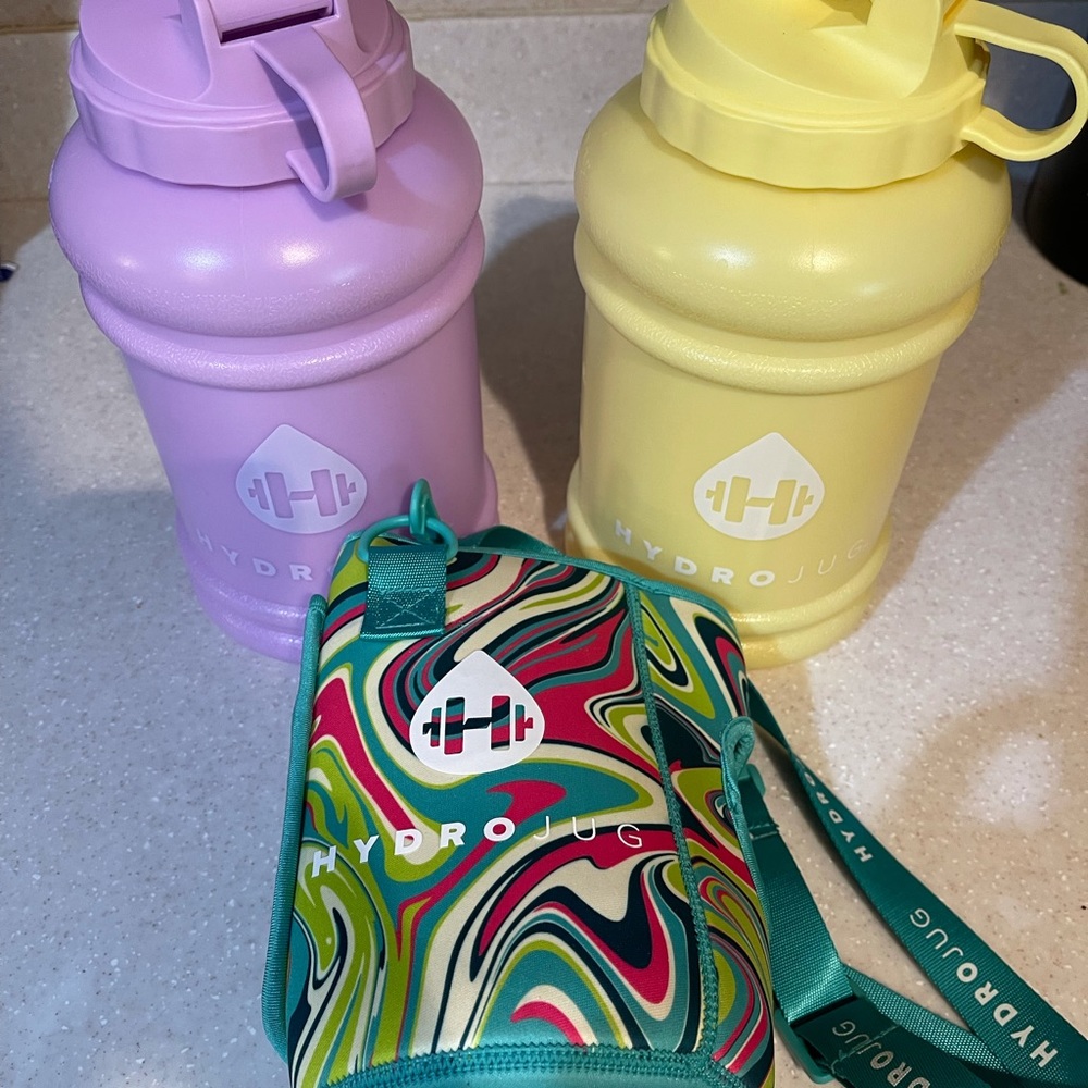 Limited addition Mai Tai sleeve and 2 HydroJugs